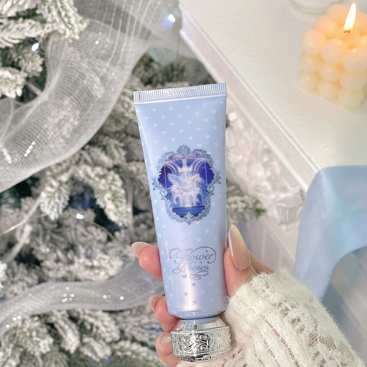 Flower Knows Christmas Limited - đánh giá và giá Strawberry Huller