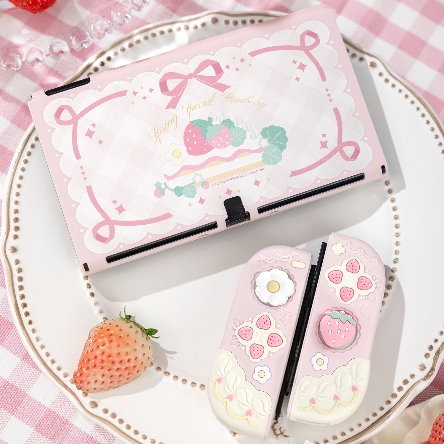 Geekshare Silicone Protective  - đánh giá và giá Strawberry Huller